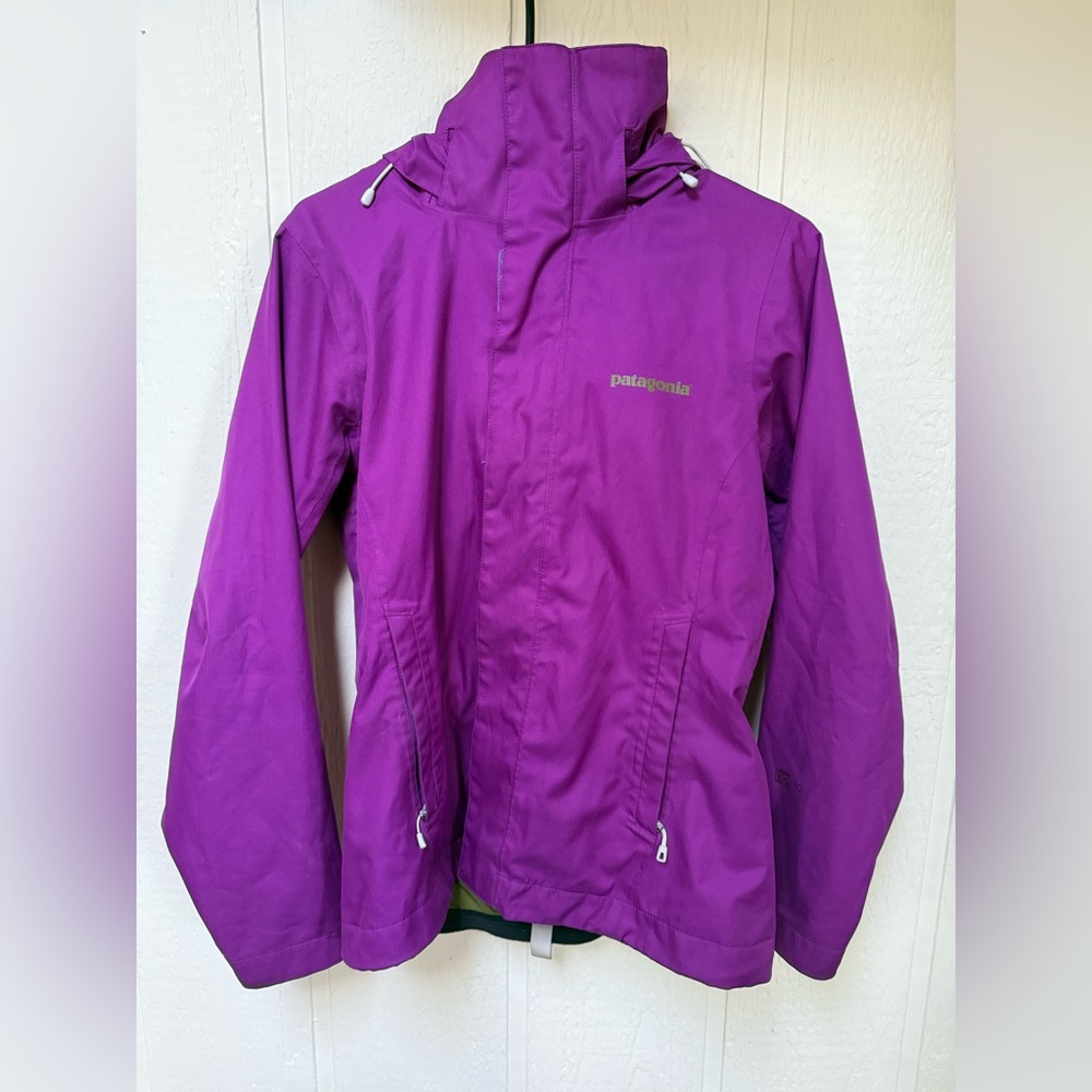 Patagonia Women’s Purple Snowbelle Hooded Ski Jacket